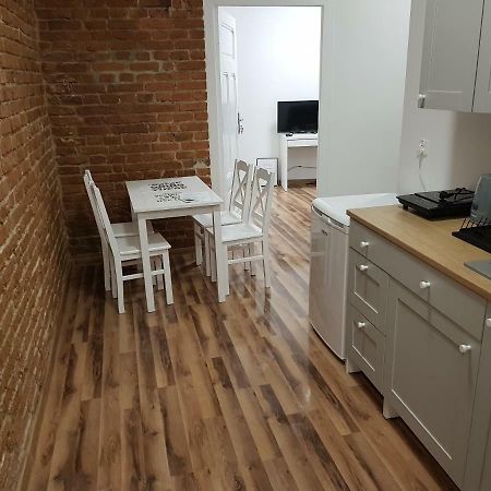 Apartament Nr 15 - 2 Pokoje Z Prywatnymi Lazienkami Centrum Poznan Luaran gambar