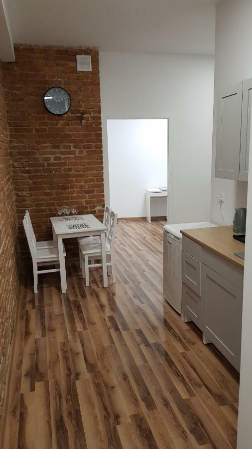 Apartament Nr 15 - 2 Pokoje Z Prywatnymi Lazienkami Centrum Poznan Luaran gambar