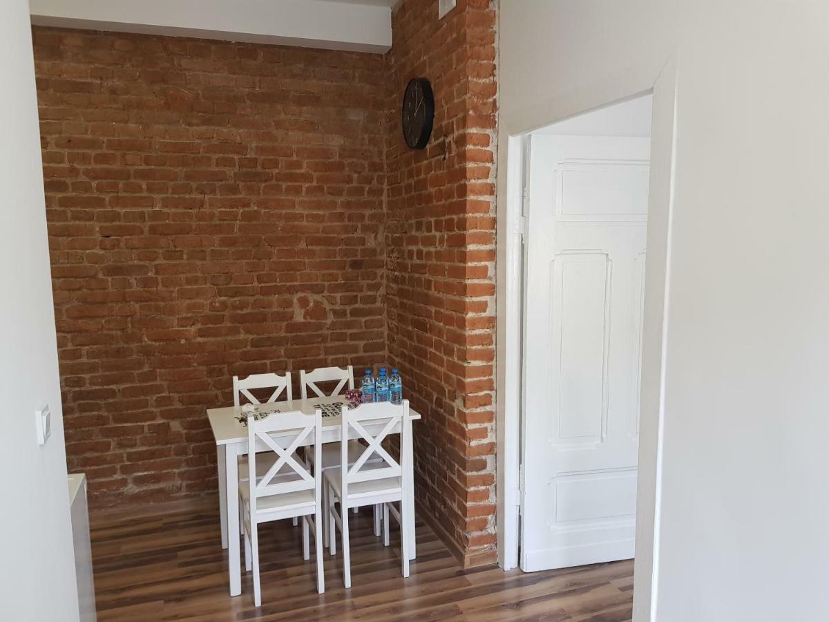 Apartament Nr 15 - 2 Pokoje Z Prywatnymi Lazienkami Centrum Poznan Luaran gambar